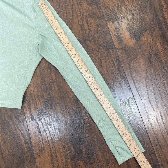 Old Navy Active Crop Top Large Green Mock Neck Cozecore Stretch Women's - Picture 10 of 12